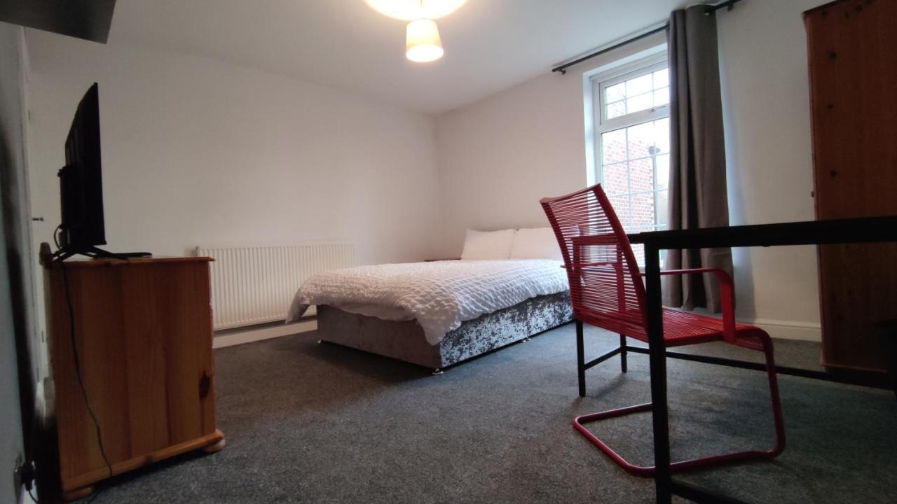 Lovely 2 Bedroom House Worsley Exterior foto